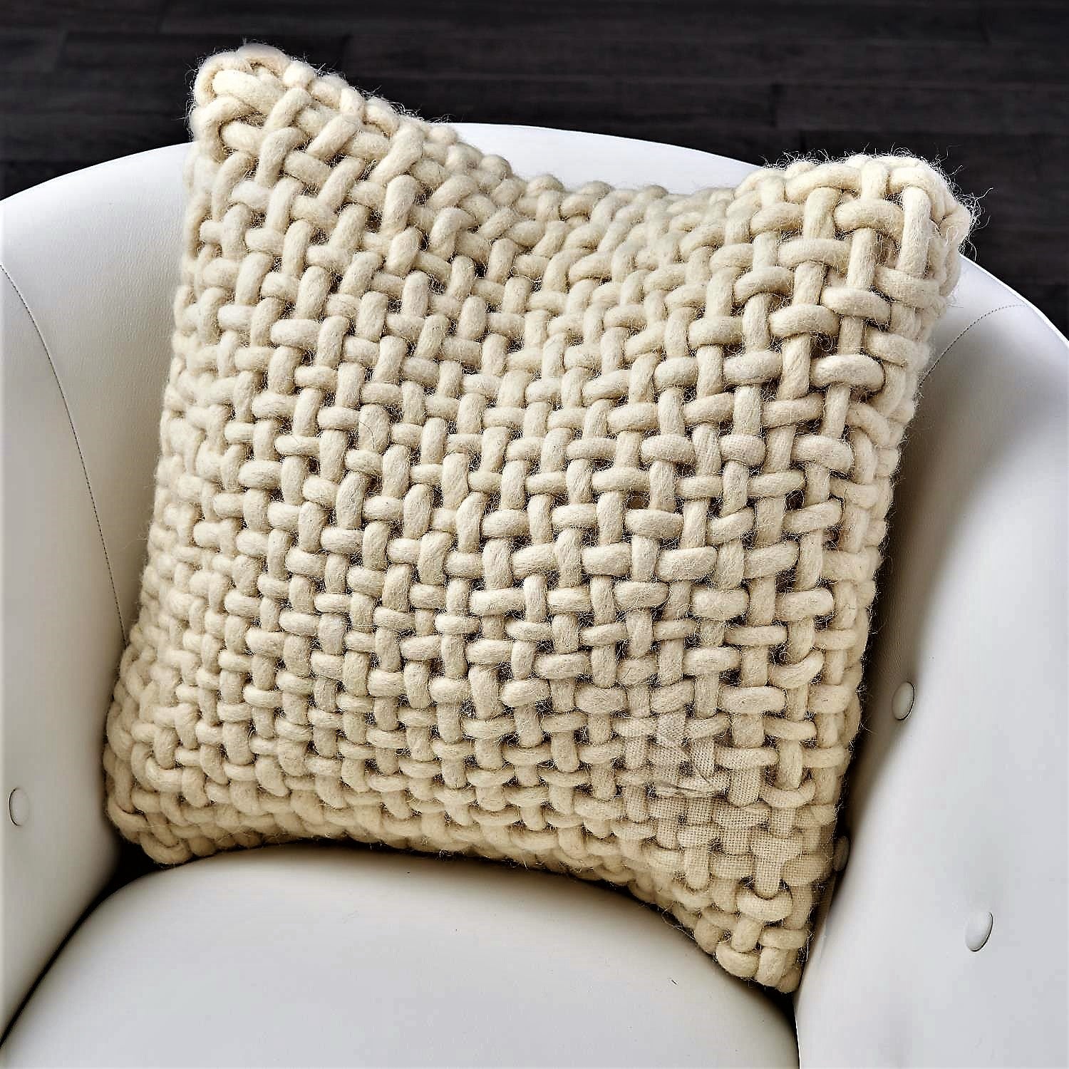 Noodle Felt Pillow - Bone